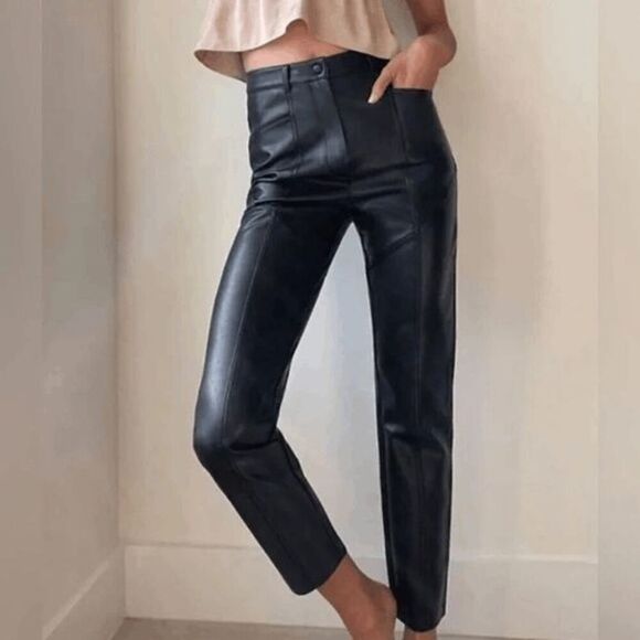 Aritzia Wilfred “The Rebel” Women's Vegan Leather Pant in Black size 8 - Picture 1 of 8